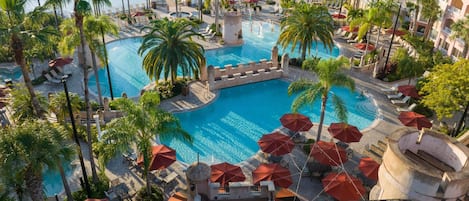 4 piscines extérieures, tentes de plage, parasols de plage