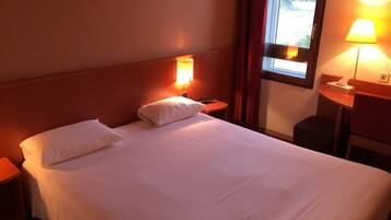 Bureau, chambres insonorisées, Wi-Fi gratuit, draps fournis