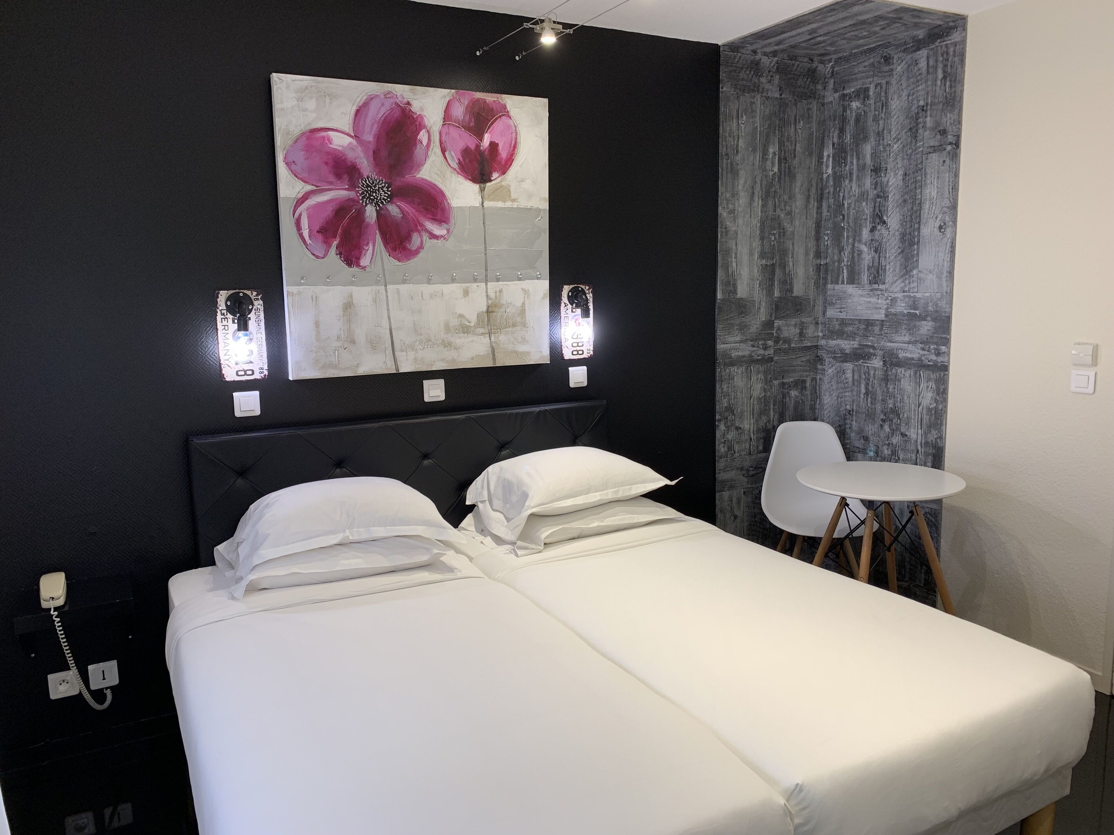 double room | desk, soundproofing, iron/ironing board, cots/infant beds