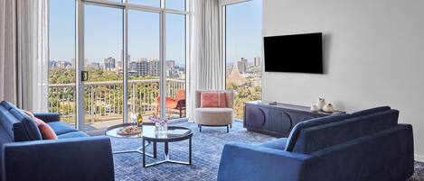 Caja de seguridad en la habitación y decoración personalizada