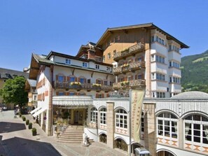 Exterior - Hotel Weisses Rössl Kitzbühel (Kitzbuehel)