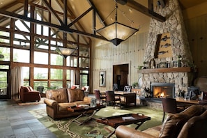 Lobby-Lounge
