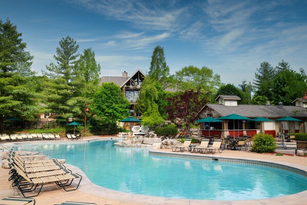 Indoor pool, seasonal outdoor pool, pool umbrellas, sun loungers