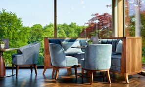 Bar (on property) - Druids Glen Hotel & Golf Resort (Kilmullin)