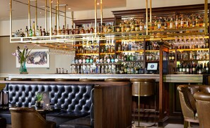 Bar (on property) - Druids Glen Hotel & Golf Resort (Kilmullin)