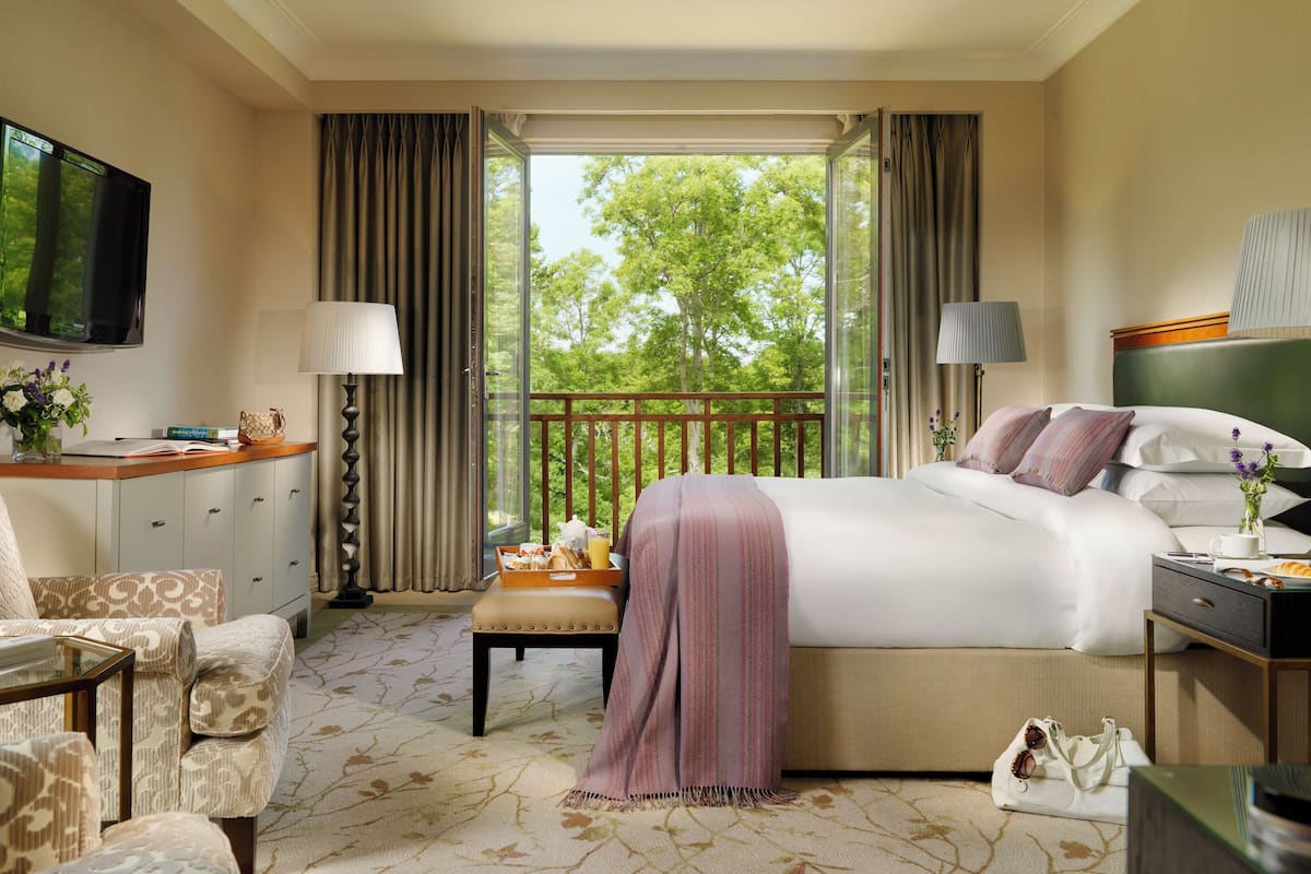 1 bedroom, premium bedding, pillow-top beds, in-room safe