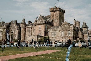 Ropes course (team building)