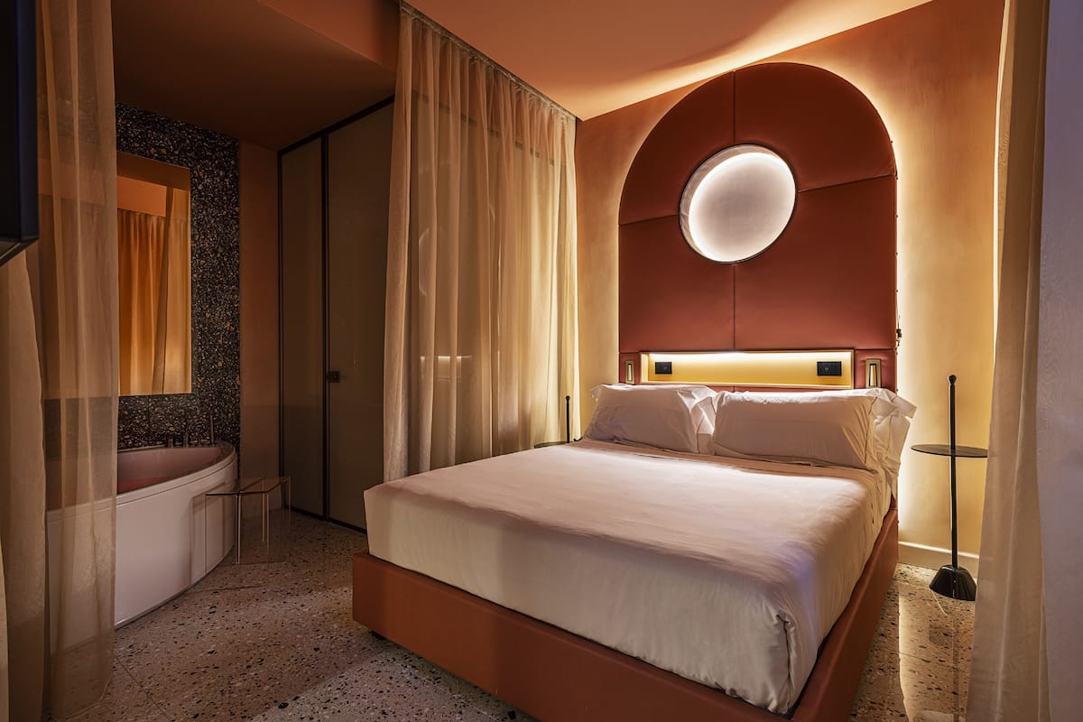 Nesting Private Suite