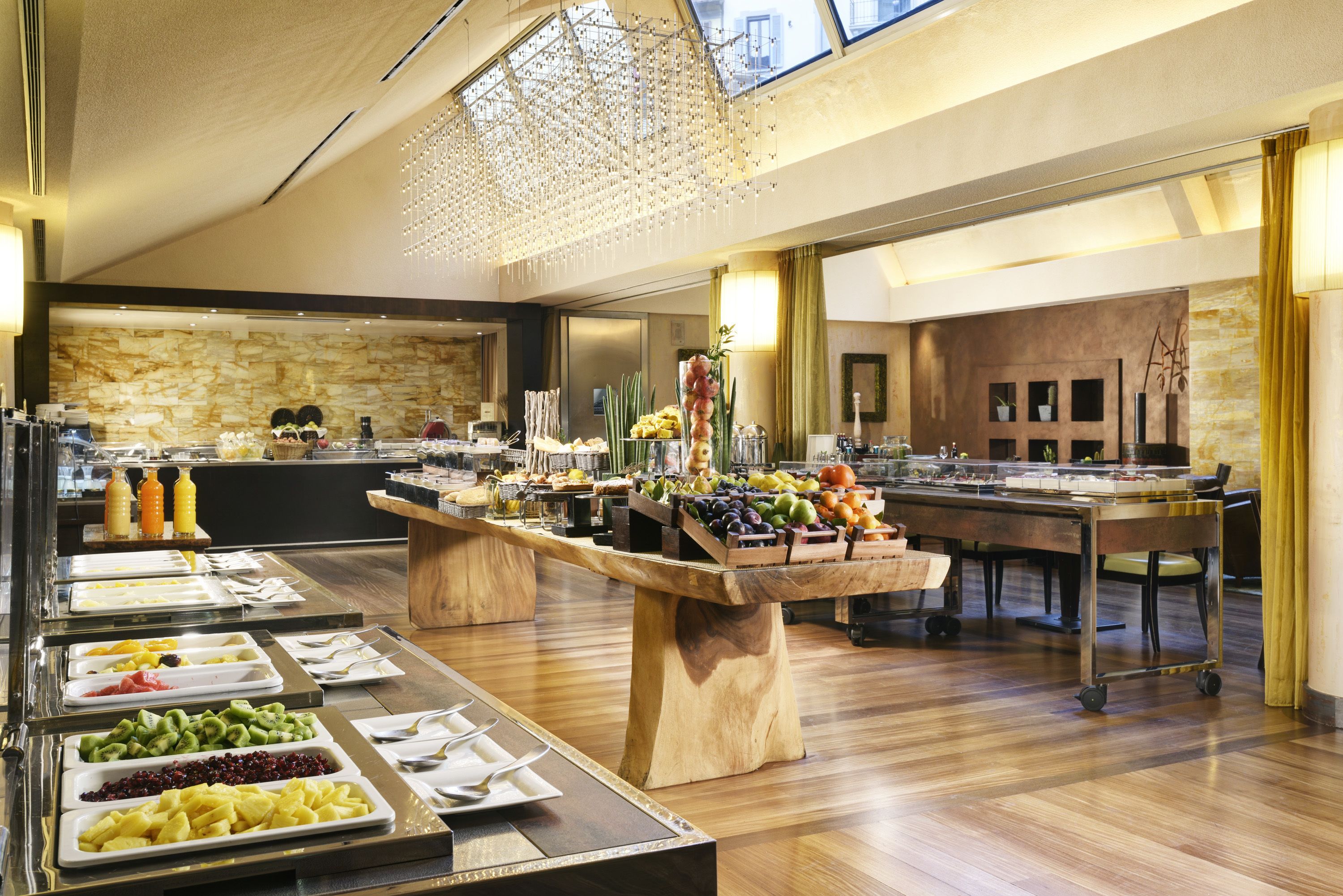 breakfast, lunch and dinner served