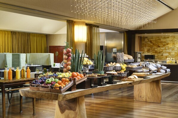 Daily buffet breakfast for a fee - Enterprise Hotel (Milan)