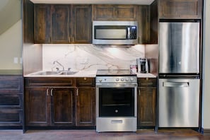 Fridge, microwave, coffee/tea maker, electric kettle