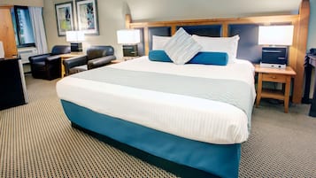 Comfort Room, 1 King Bed | Private kitchenette | Fridge, microwave, coffee/tea maker, electric kettle