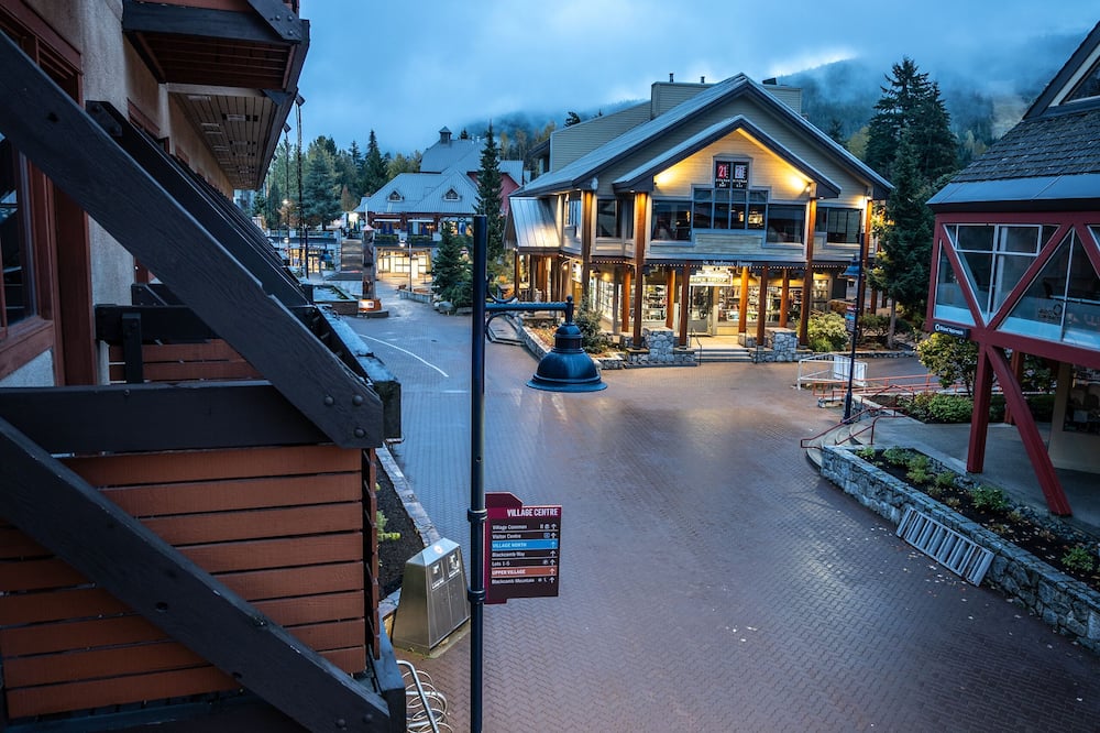 Blackcomb Lodge