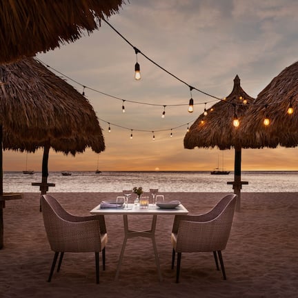 2 restaurants, breakfast, lunch, dinner served; Mexican cuisine