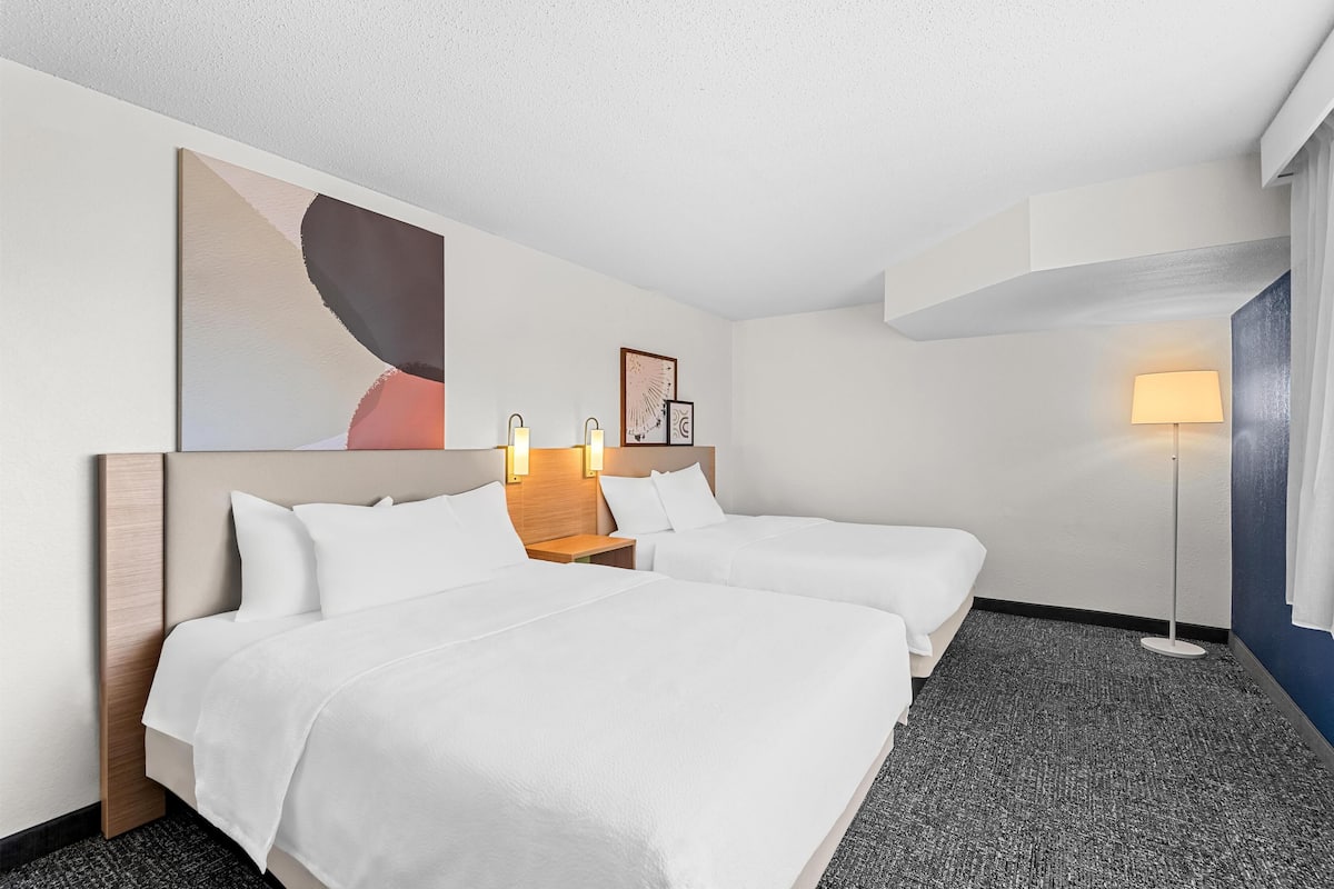 Caja de seguridad en la habitación y decoración personalizada