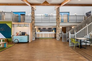 Lobby - Spark by Hilton Cedar Falls (Cedar Falls)