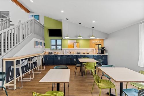 Spark by Hilton Cedar Falls