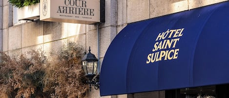 Fachada de la propiedad