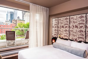Superior Suite, 1 King Bed with Sofa bed (Penthouse Ville-Marie) | Terrace/patio