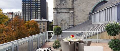 Superior Suite, 1 King Bed with Sofa bed (Penthouse du Vieux-Port) | Terrace/patio