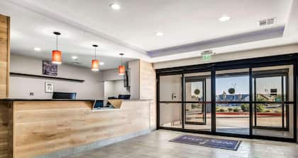 Country Inn & Suites by Radisson, Oklahoma City at Northwest Expressway, OK