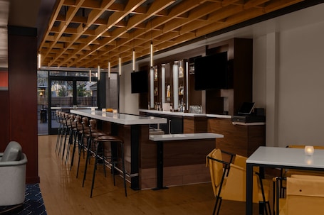 Lounge dans le hall. Courtyard by Marriott San Diego Central