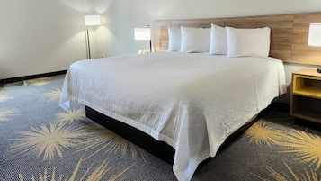 In-room safe, free WiFi, bed sheets