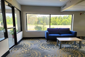 Lobby - Days Inn by Wyndham LaPlace- New Orleans (LaPlace)