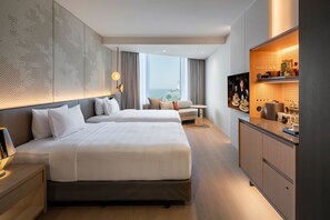 Rock Royalty Sea View - Newly Renovated