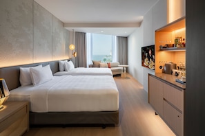 Rock Royalty Sea View - Newly Renovated