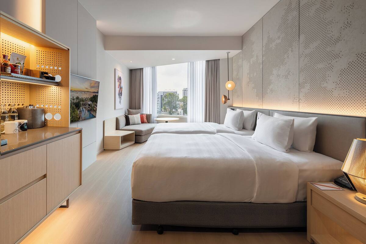 Deluxe City View | Minibar, két bảo mật tại phòng, bàn ủi/dụng cụ ủi quần áo