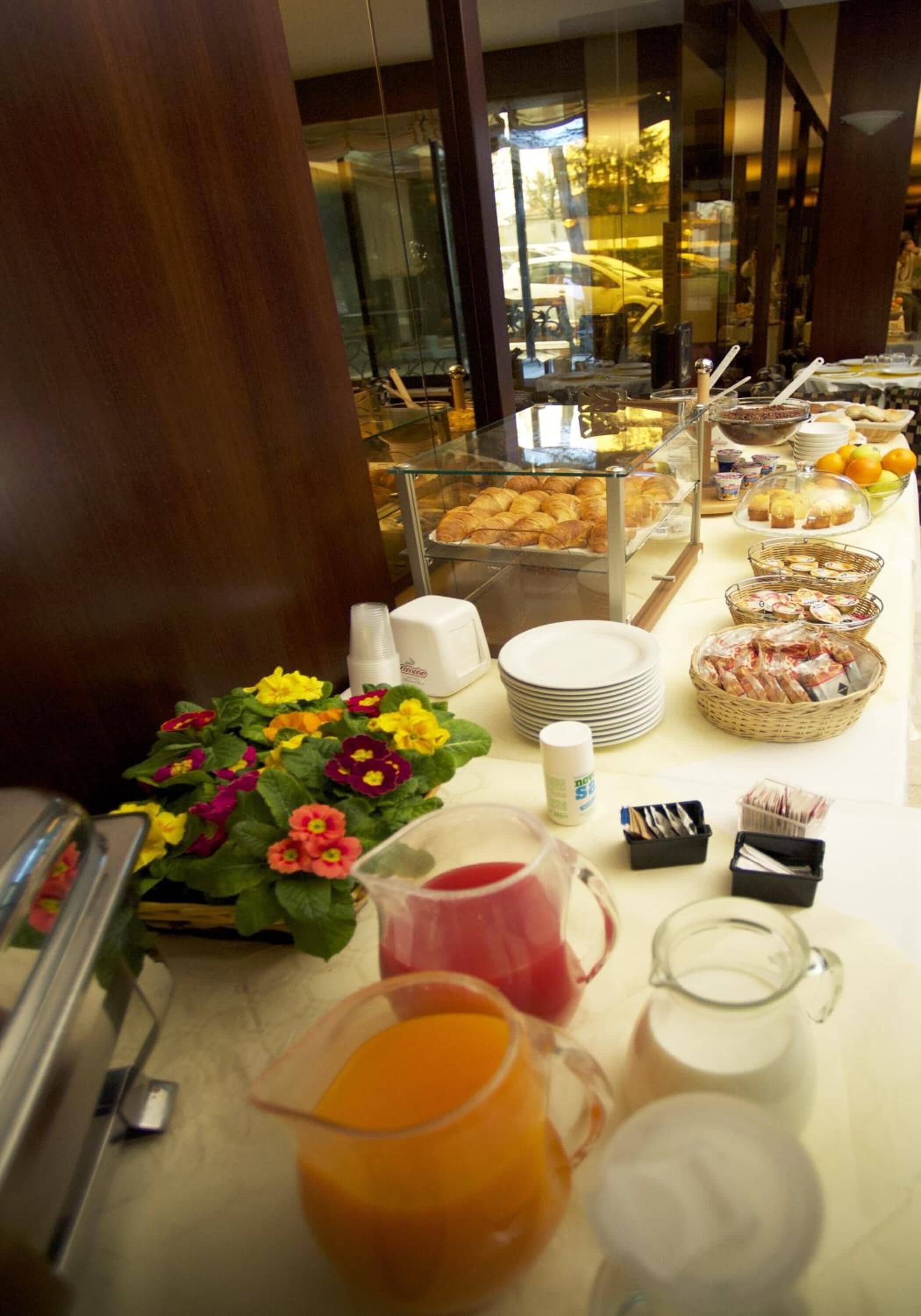 Daily buffet breakfast (EUR 7 per person)