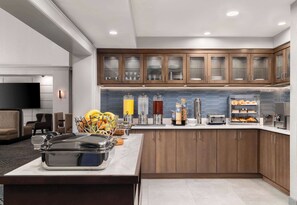 Free daily buffet breakfast  - Homewood Suites by Hilton Richmond-Chester (Chester)