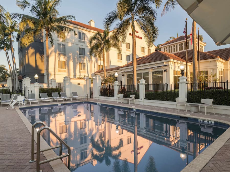 Outdoor pool, sun loungers
