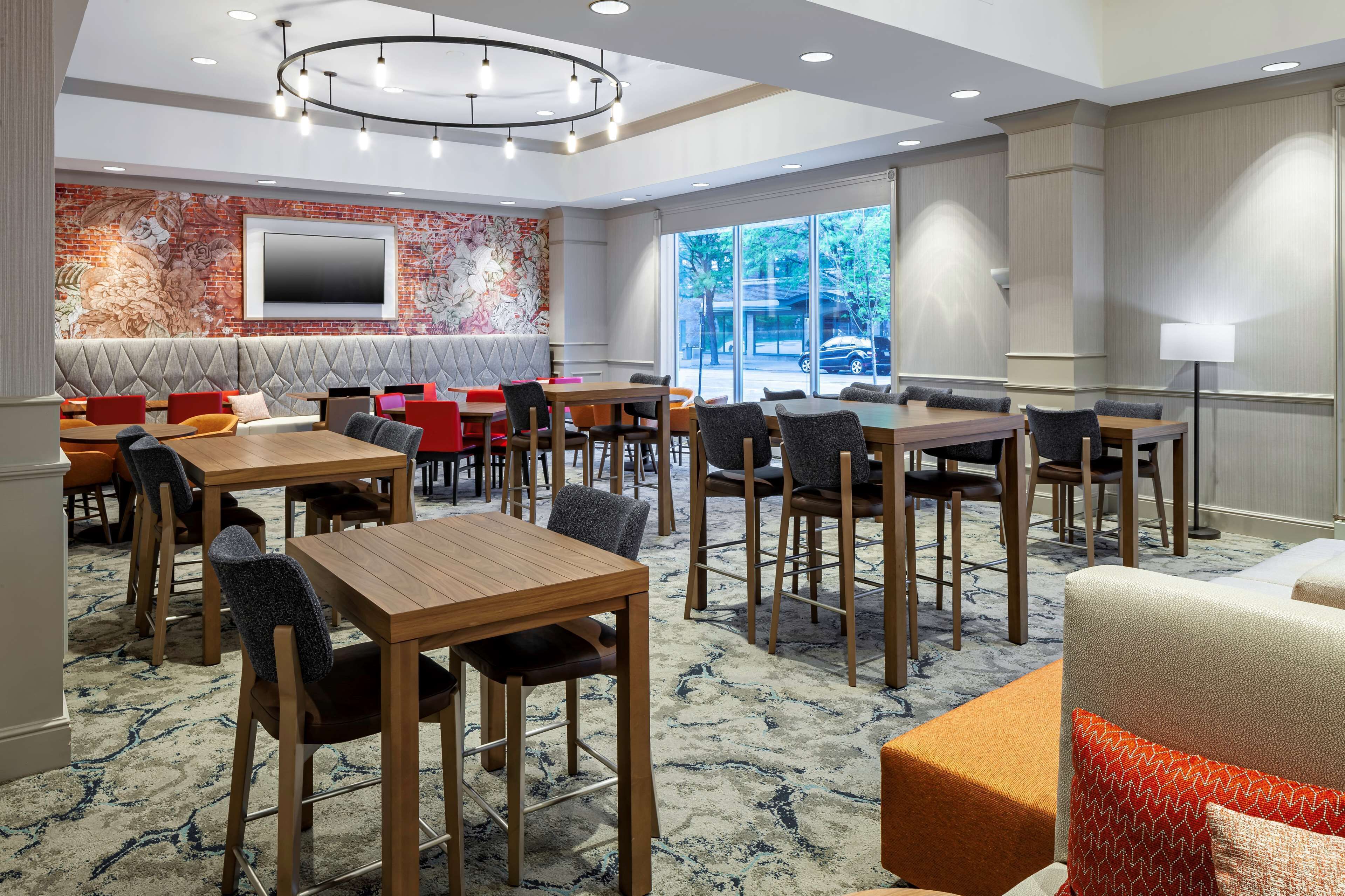 每日付費供應外帶早餐