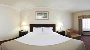 Coffres-forts dans les chambres, bureau, fer et planche à repasser