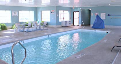 Holiday Inn Express & Suites Plainview by IHG