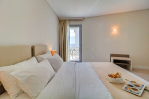 Select Comfort beds, in-room safe, desk, soundproofing