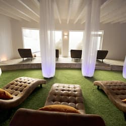 Couples treatment rooms, sauna, hot tub, steam room, body treatments