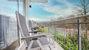 ห้องดับเบิล, ปลอดบุหรี่ (Living Want to B) | วิวระเบียง