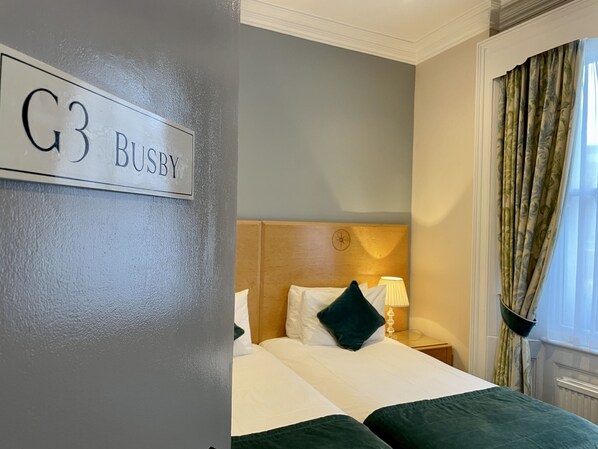 Deluxe Twin Room, Ensuite | Egyptian cotton sheets, premium bedding, in-room safe