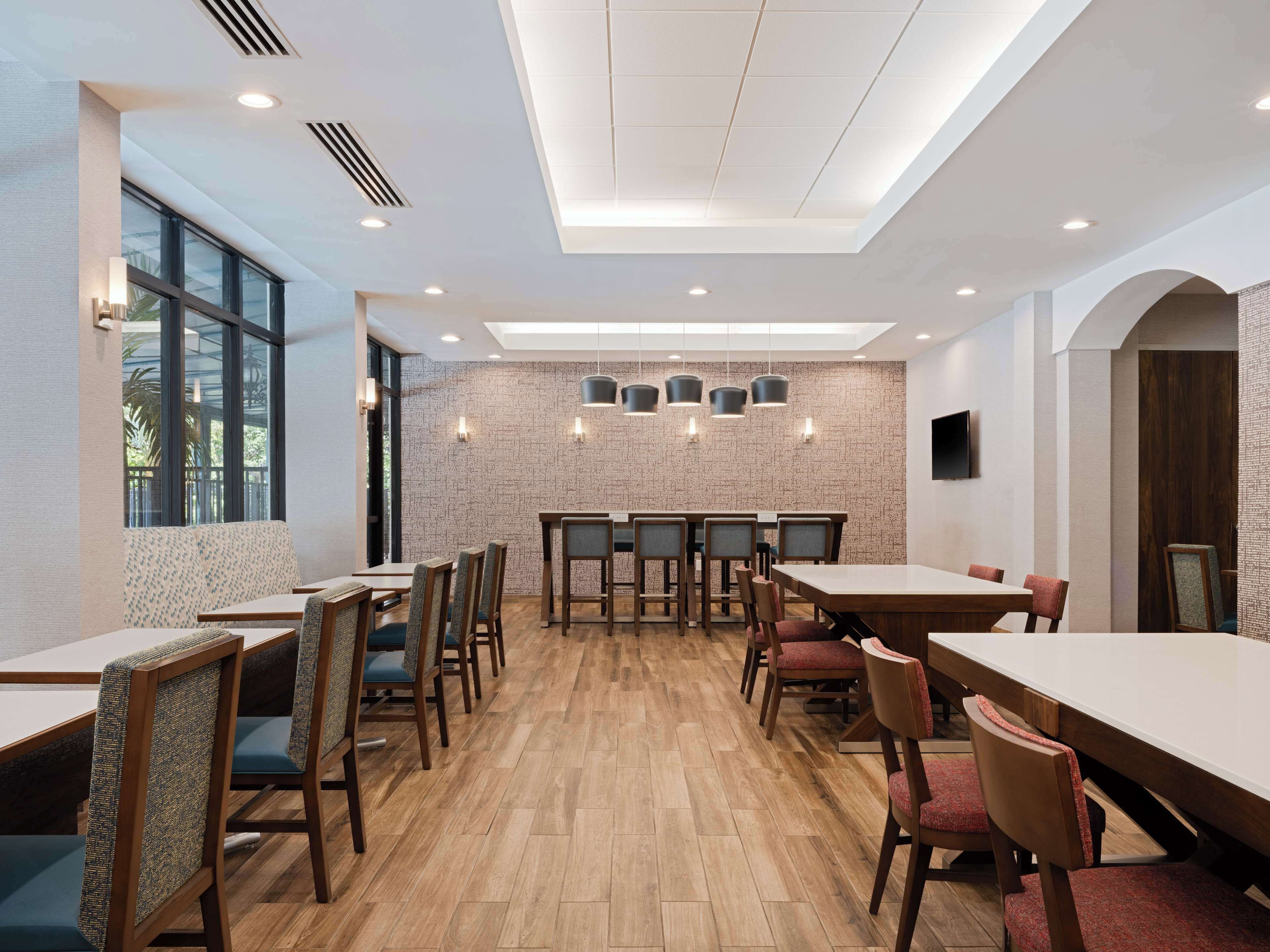 free daily on-the-go breakfast