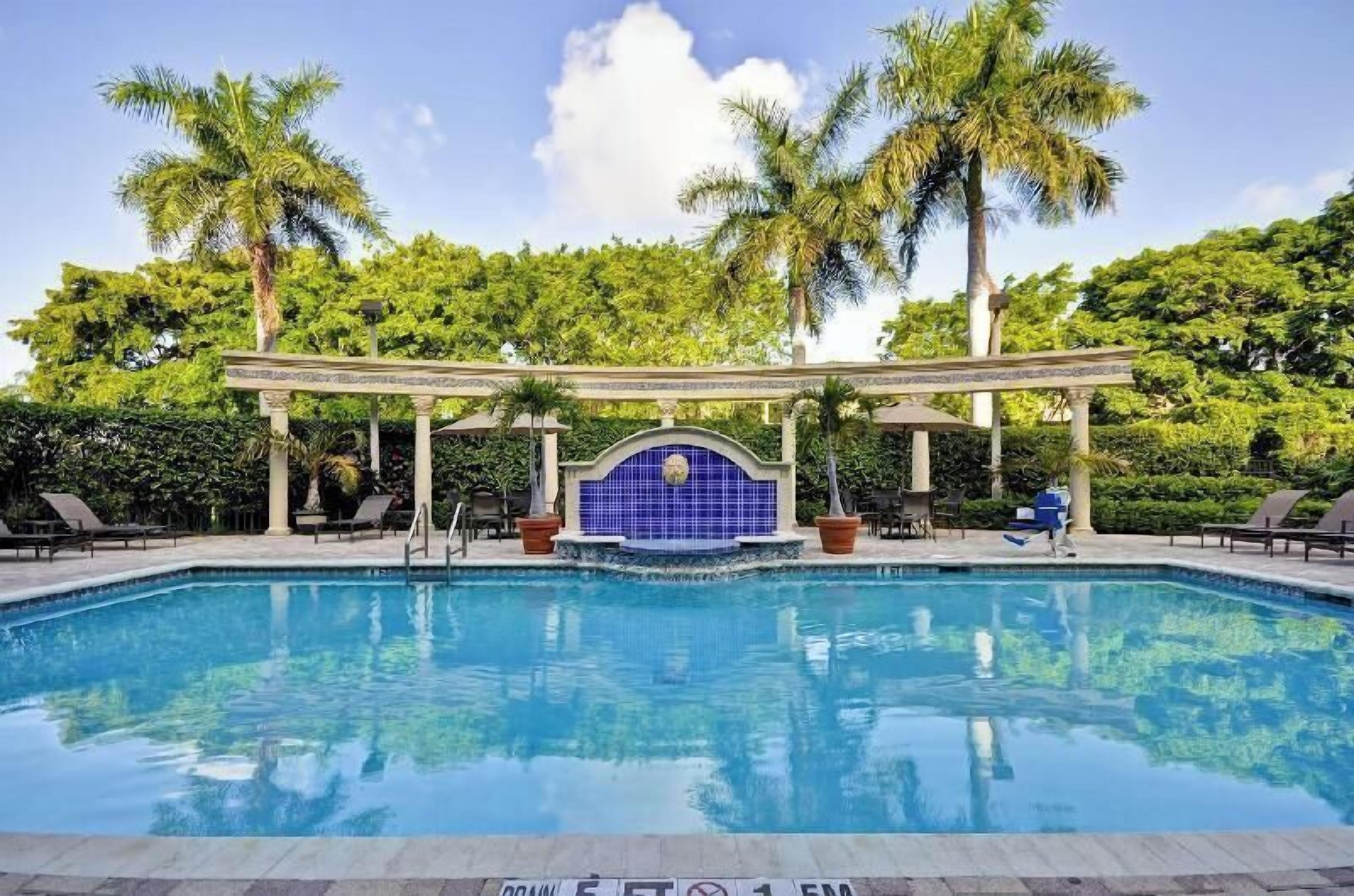 Pool | Outdoor pool