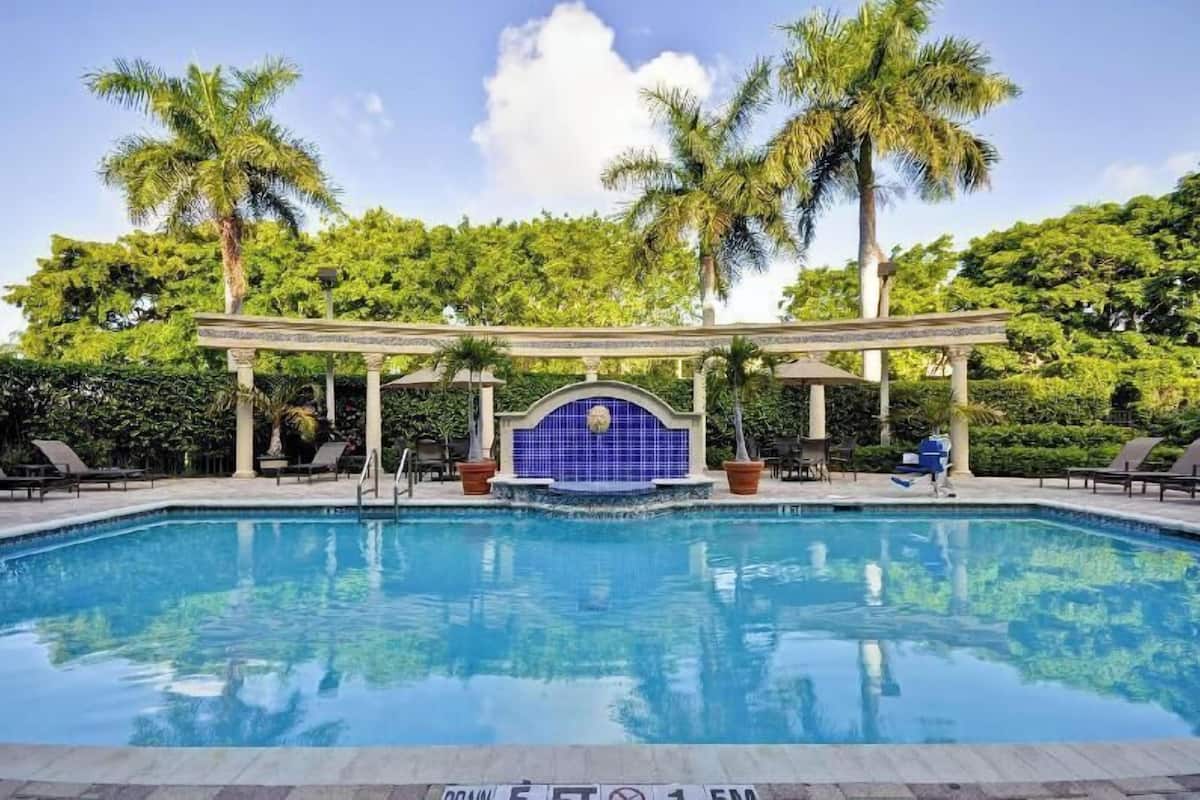 Pool | Outdoor pool