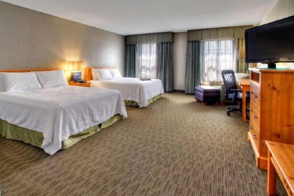 In-room safe, desk, laptop workspace, iron/ironing board