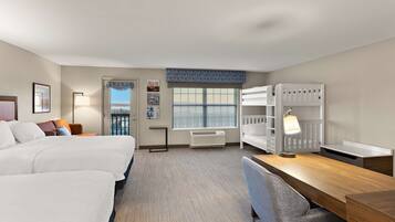 Suite, 2 Queen Beds, Non Smoking