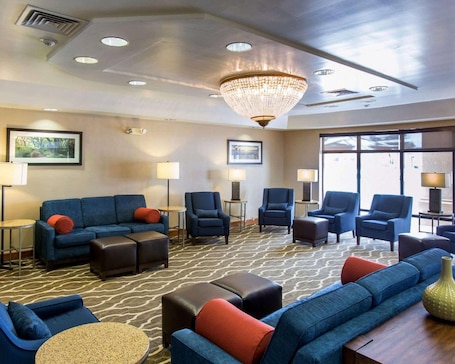 Lobby. Comfort inn Ottawa Kansas