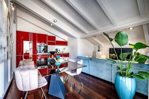 Apartamento Deluxe, 1 habitación | 15 dormitorios, edredones de plumas, minibar y caja fuerte