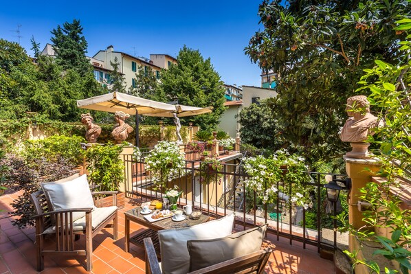 Exclusive Double Room | 1 bedroom, down comforters, minibar, in-room safe