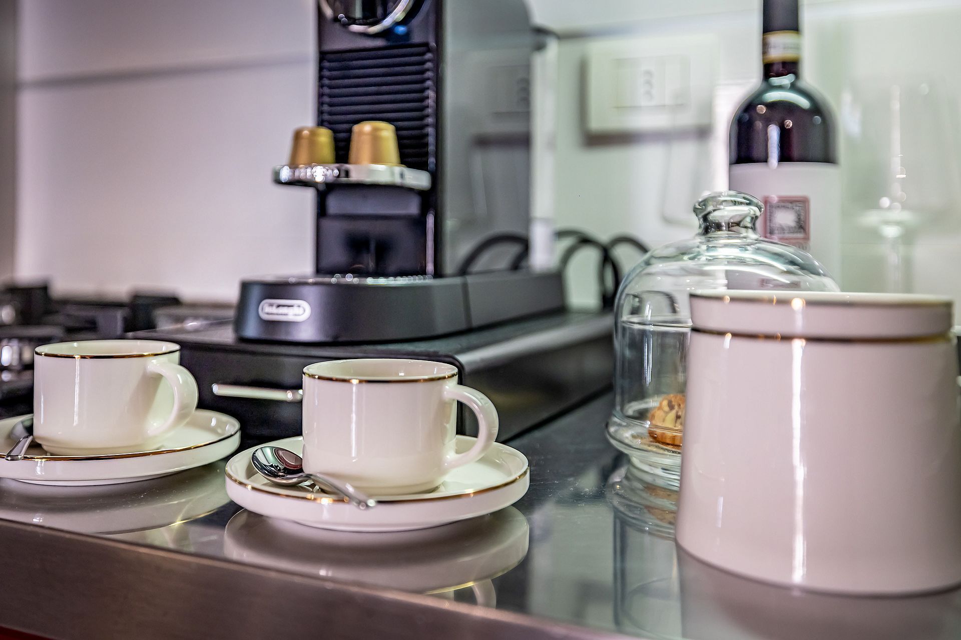 deluxe condo, 1 bedroom | 15 bedrooms, down duvets, minibar, in-room safe